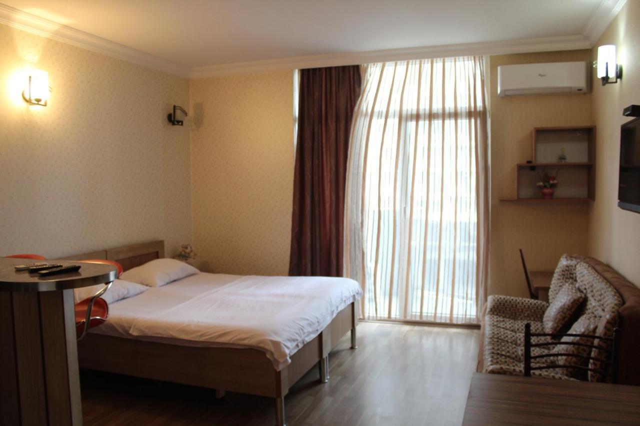 Orbi Lux Apartment Batumi Exterior photo