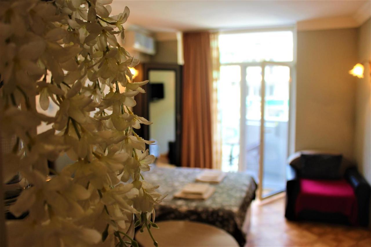 Orbi Lux Apartment Batumi Exterior photo